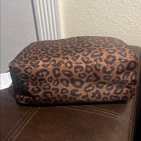 Lululemon Athletica Leopard Print Crossbody Bag - Picture 7 of 7